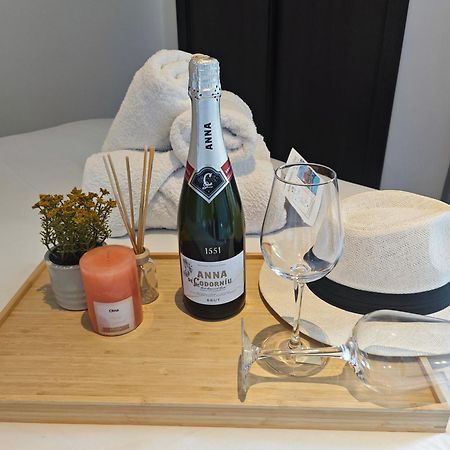 Casa Oasis Benalbeach เบนัลมาเดนา ภายนอก รูปภาพ