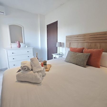 Casa Oasis Benalbeach เบนัลมาเดนา ภายนอก รูปภาพ