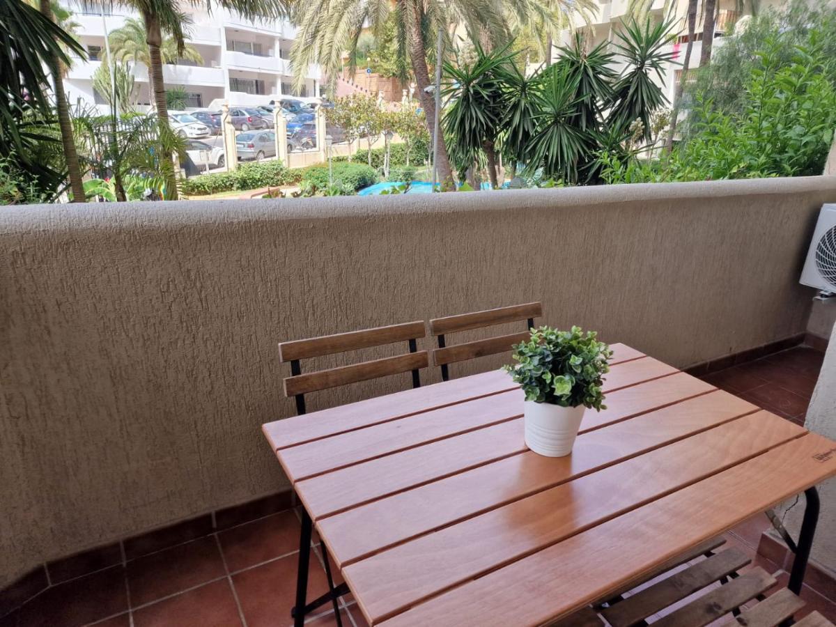 Casa Oasis Benalbeach เบนัลมาเดนา ภายนอก รูปภาพ