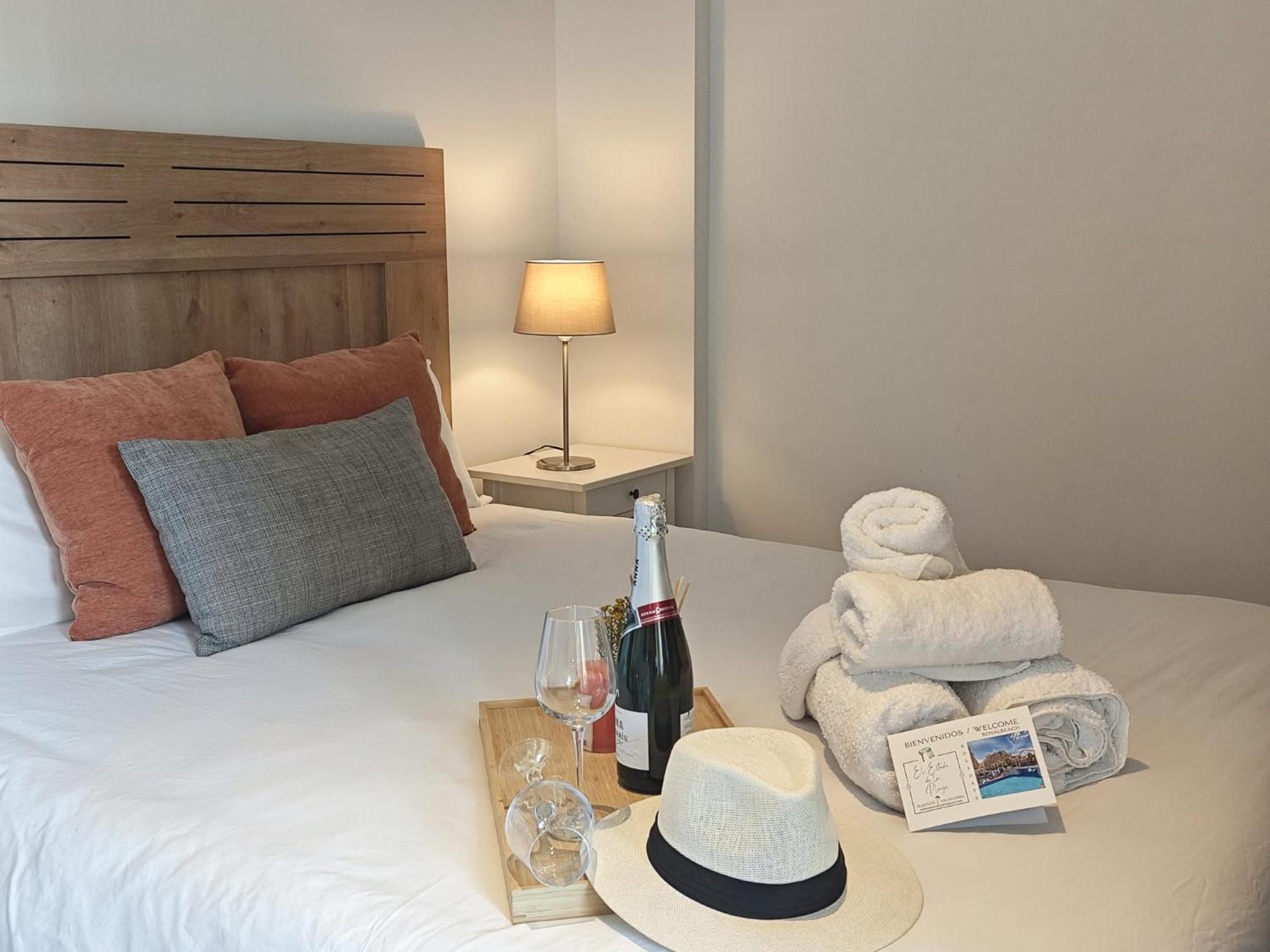 Casa Oasis Benalbeach เบนัลมาเดนา ภายนอก รูปภาพ