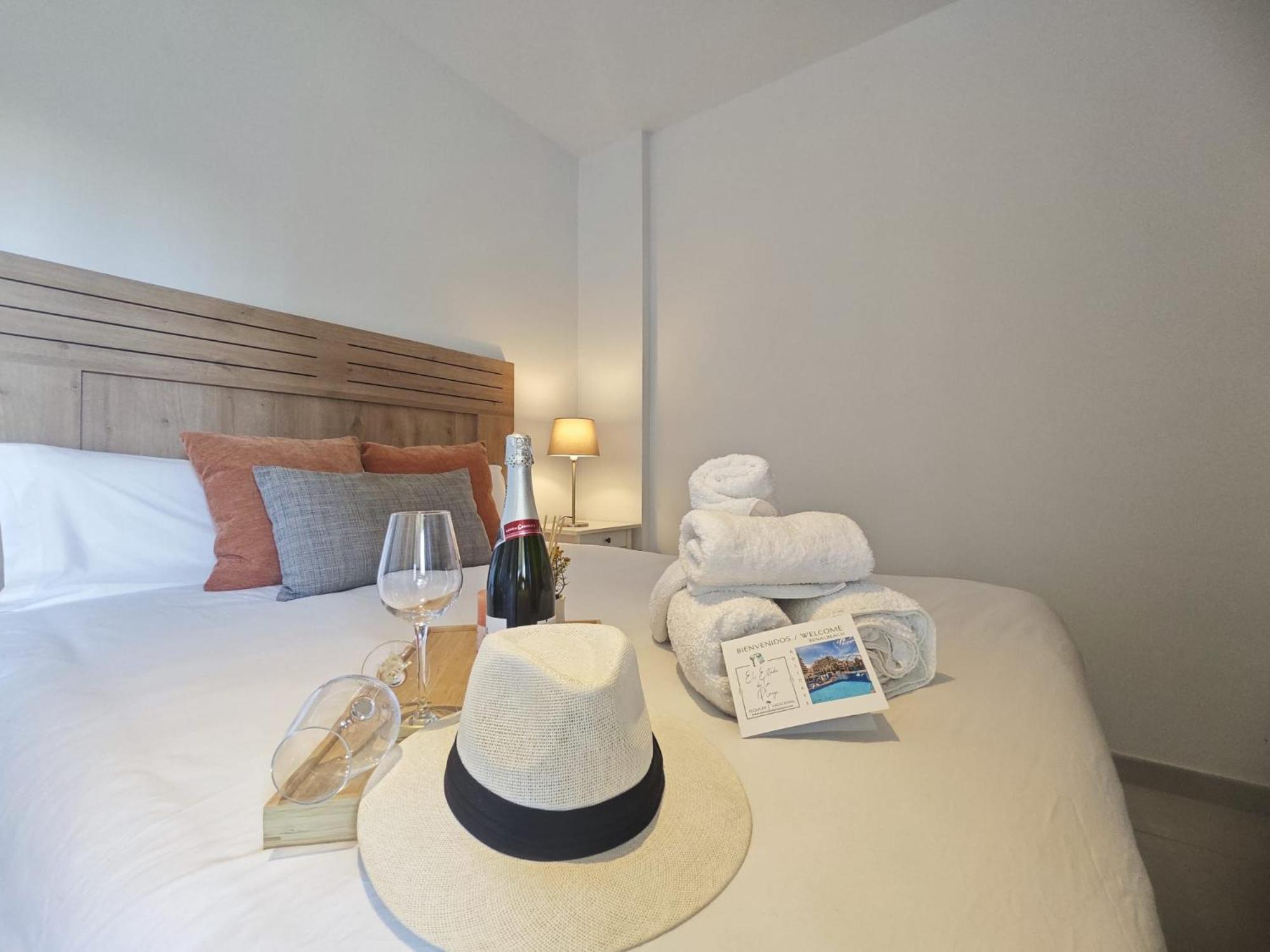 Casa Oasis Benalbeach เบนัลมาเดนา ภายนอก รูปภาพ